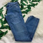 BDG Mid rise Twig Jeans Photo 2