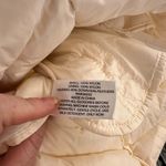 Gallery  Hooded Packable Sustainable Down Feather White Puffer Jacket Size Small Photo 3