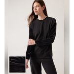 Athleta  Retroplush‎ Velvet Crewneck Sweatshirt Black Size M Photo 1