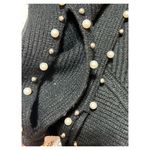 Romantic Hut Sweater Black Photo 2