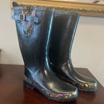 Sakroots  Black Winter Rain Boots with Floral Trim Photo 0