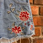 Top Shop women’s Moto mom embroidered distressed denim jean shorts blue 6 Photo 1