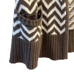 Chico's Women's Chevron Sweater Vest Size 0 Taupe White Sleeveless Photo 4