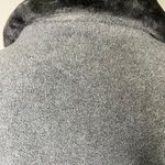 Moda Le Gray Cape With Buckle Closure and Black Fur Trim Collar One Size Photo 8