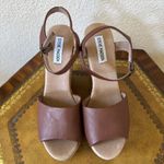 Steve Madden Women's Cognac Leather Korkey Wedge Sandal US 10 Photo 2