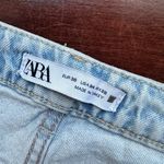 ZARA  Distressed Light Wash Denim Jeans Jean Size 4 Straight Leg Photo 9