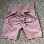Scrunch Gym Shorts Pink Size M Photo 1
