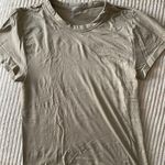 Aritzia Sunday Best Seamless Tee Photo 0