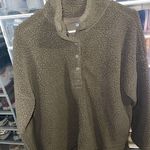 American Eagle Sherpa Photo 0