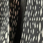 Susan Graver WOMENS SIZE 28 W BERMUDA SHORTS BLACK WHITE GEO PRINT CLEAN… Photo 3