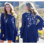 Umgee  Blue  Embroidered  Boho Bell Sleeve Crew Neck Women's Size M Shift Dress Photo 1