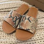 BEACH Sandals Size 7 Photo 1