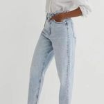 H&M  mom jeans Photo 0