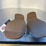 Universal Threads Universal thread with tags slip on sandals. White with beautiful tan size 6 1/2. Photo 5