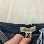 Madewell  Women’s 25 11” Roadtripper Supersoft Jeans Hampstead Wash Photo 7