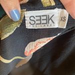 SEEK the Label Seek Cropped Floral Top Photo 5