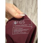 FIGS  Women's Casma V-Neck Scrub Top Burgundy Medium Short Sleeve Workwear Photo 5