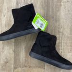 Crocs Lodgepoint Bootie Photo 0