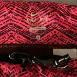 Nike NWOT PINK  DRI FIT SPANDEX LEGGING CAPRIS WITH POCKET Photo 2