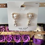 Sweet light luxury zircon pearl love earrings Gold Photo 2