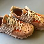 Womens orange on running shoes White Size 9 Photo 0