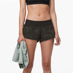 Lululemon Speed Up Short *2.5" Incognito Camo Multi Gator Green / Black size 2 Photo 0