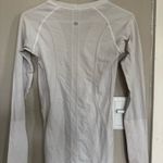 Lululemon Swiftly Tech Long Sleeve Photo 3