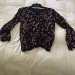 Cute light top Black Photo 1