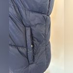 Old Navy  Unisex Navy blue zip up puffer vest Size Medium Photo 4