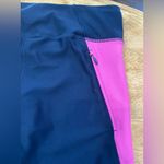 Under Armour  Women’s M Navy/Hot Pink Heat Gear Mileage Compression Leggings Photo 6