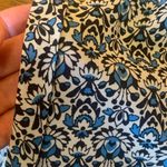 J.Crew  Top Size 8 short sleeve rounder neck blue/white blouse. Floral Photo 4
