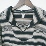 Forever 21  L Tight Woven Black White Baja Hoodie Top Photo 5