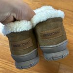 Minnetonka NWT  genuine suede women boots size 6 Photo 2