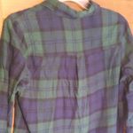 Old Navy Women's Classic  Green and Blue Flannel Shirt Photo 4