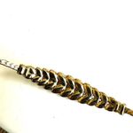 Gold tone rhinestone leaf chain bracelet Photo 4