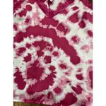 Q&A  Women's Red White Tie Dye V-Neckline Sleeveless Blouse Top Size Medium Photo 2