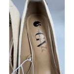 Gloria Vanderbilt New  Women's Marilyn Pumps White Closed Toe Heels Sz 6 Shoes Photo 2