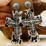 🐄🐄🐄3 for 12$🐄🐄🐄Cow Print Double Cross Earrings with Silver Details Black Photo 0