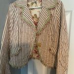 LOOK Cropped Blazer Photo 0