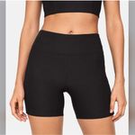 Outdoor Voices warmup 5” Biker Short- Size Small Photo 0
