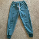 FIGS Jogger Scrub Pants Photo 0