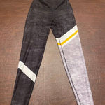 WITH Women’s Colorblock Athletic Leggings Gray Black Yellow Stripe Size Large Photo 0