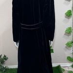 Vintage 1970’s velvet, plush, long, goth style coat Size L Photo 8