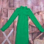 Elegant Green Open Photo 10