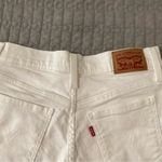 Levi's Levi’s white Classic Jean Shorts sz 27 Photo 2