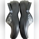 Crocs Women's Mercy 10876 Slingback Slip On Casual Floral Black Clogs Size US 11 Photo 3