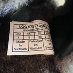 UGG  AUSTRALIA Grey Fuzz Yeah Slide Slippers - US 7 Photo 4