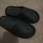 White Fox Boutique  slides  Photo 0