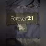Forever 21  Navy Blue Puffer Vest small S Photo 9