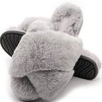 Woman’s Gray Fluffy Faux Fur Slippers Size undefined Photo 0